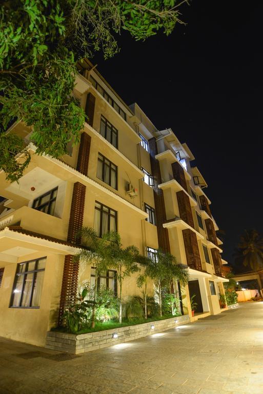 Sinq Beach Resort Калангуте Екстериор снимка