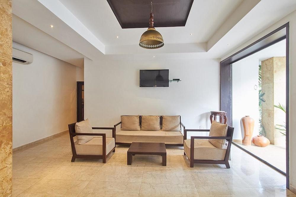Sinq Beach Resort Калангуте Екстериор снимка